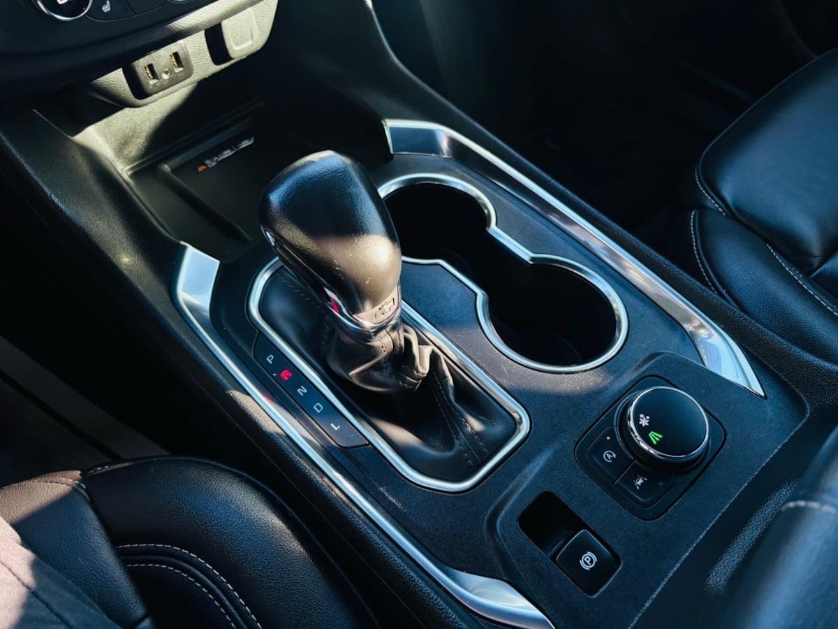 2022 Chevrolet Traverse LT Leather Image 25 of 41