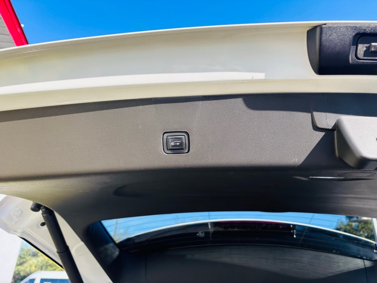 2022 Chevrolet Traverse LT Leather Image 40 of 41