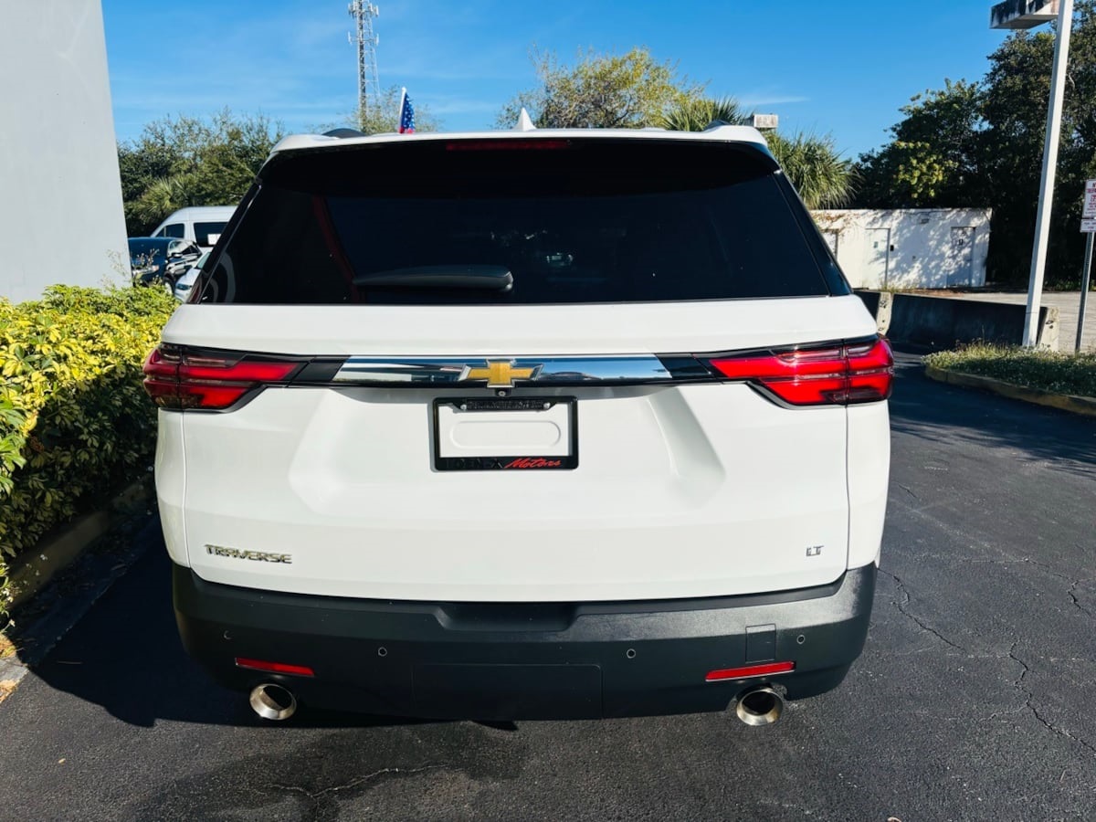 2022 Chevrolet Traverse LT Leather Image 9 of 41