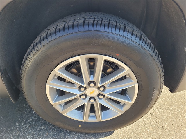 Vehicle image 27 of 33
