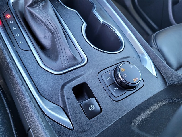Vehicle image 24 of 33