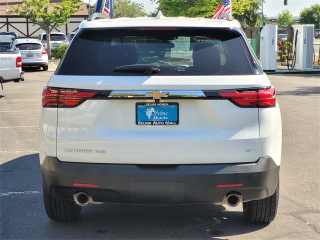 Vehicle image 6 of 33