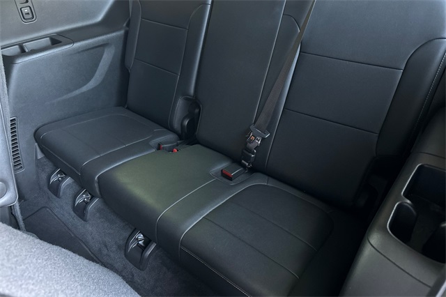 Vehicle image 17 of 54
