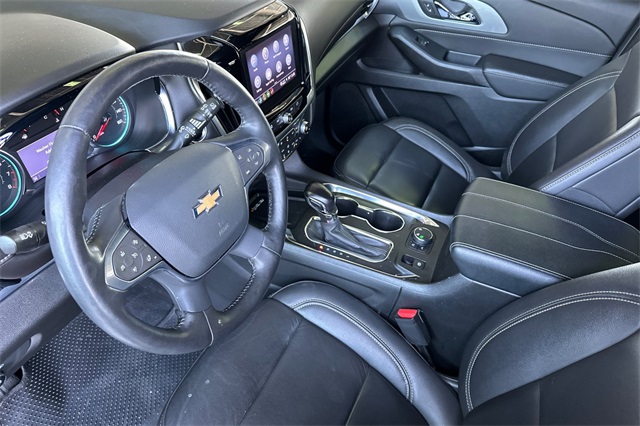 Vehicle image 10 of 54