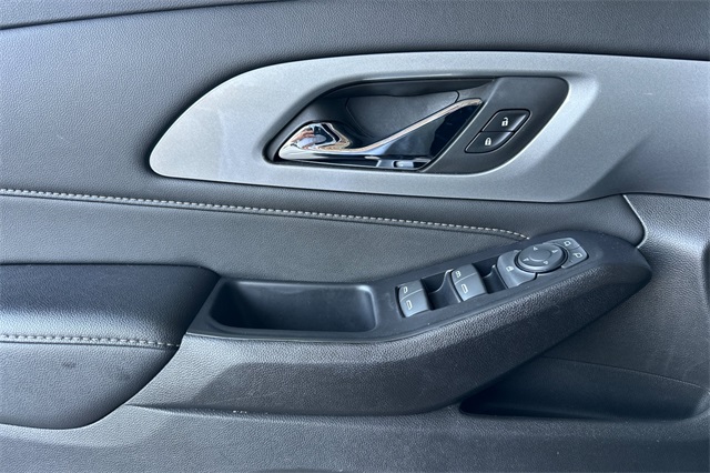 Vehicle image 11 of 54