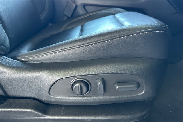 Vehicle image 23 of 54