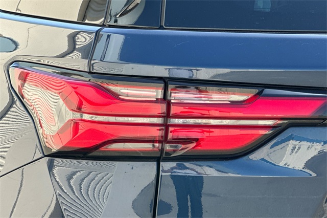 Vehicle image 47 of 54