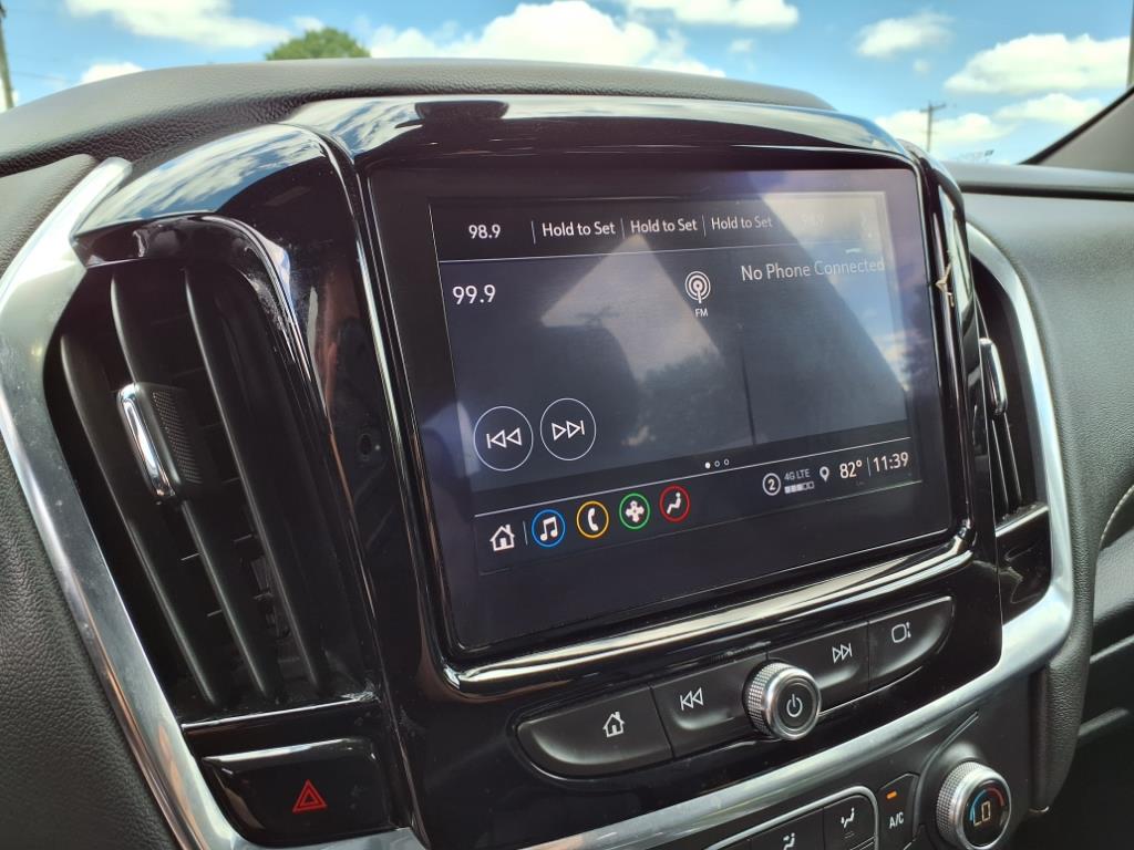 Vehicle image 16 of 26