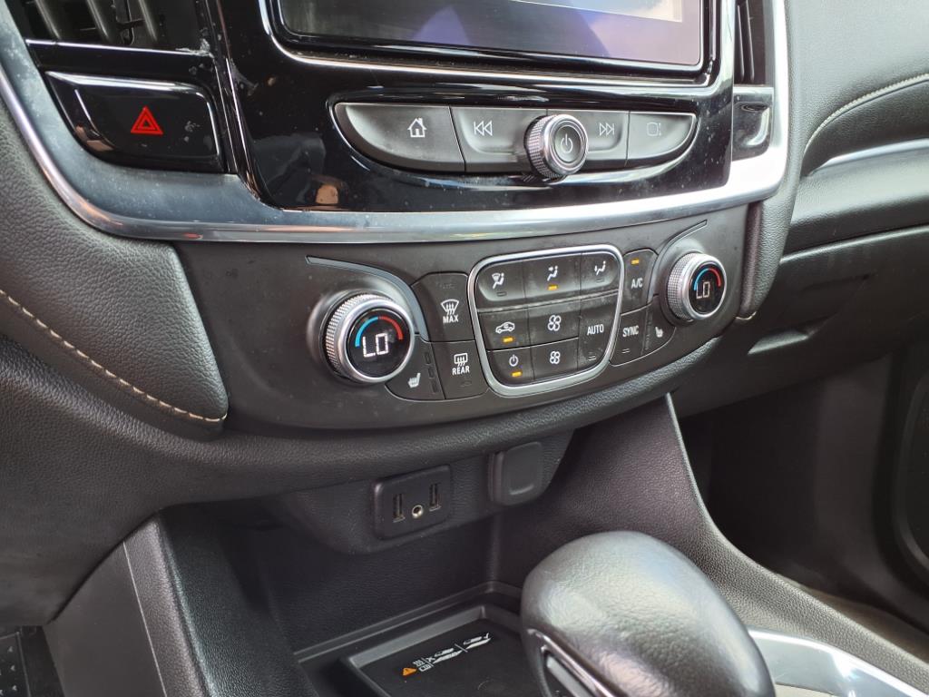 Vehicle image 19 of 26