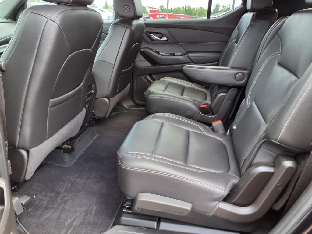 Vehicle image 11 of 26