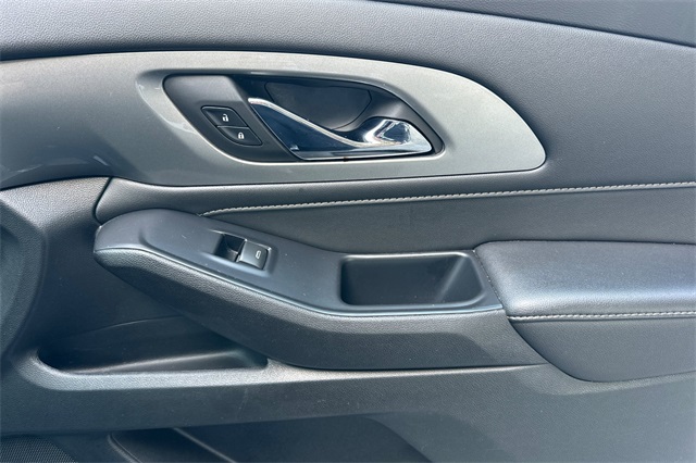 Vehicle image 22 of 54
