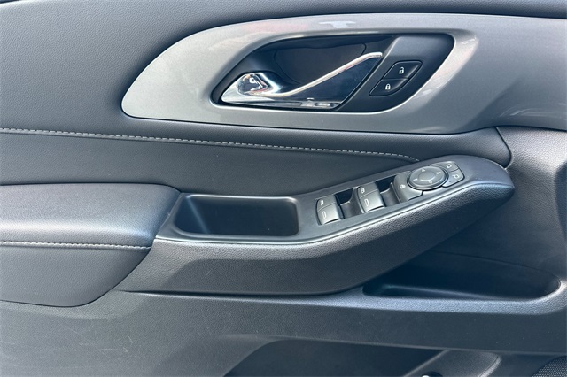 Vehicle image 11 of 54
