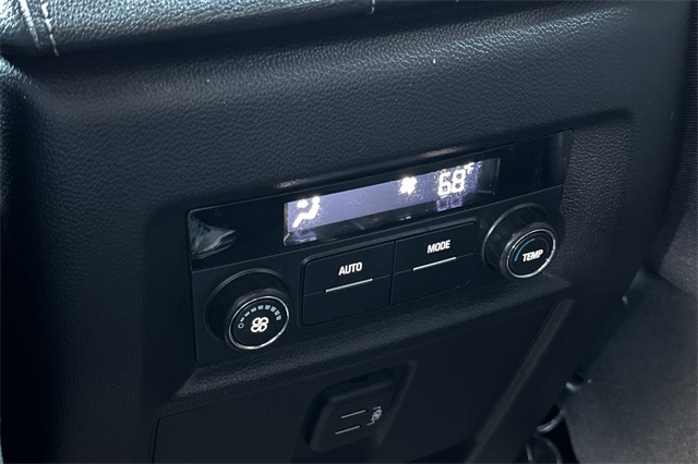 Vehicle image 41 of 54