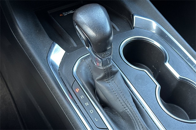 Vehicle image 33 of 54