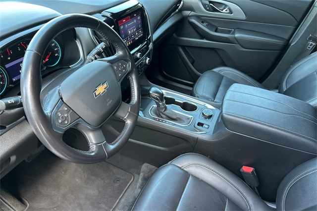 Vehicle image 10 of 54