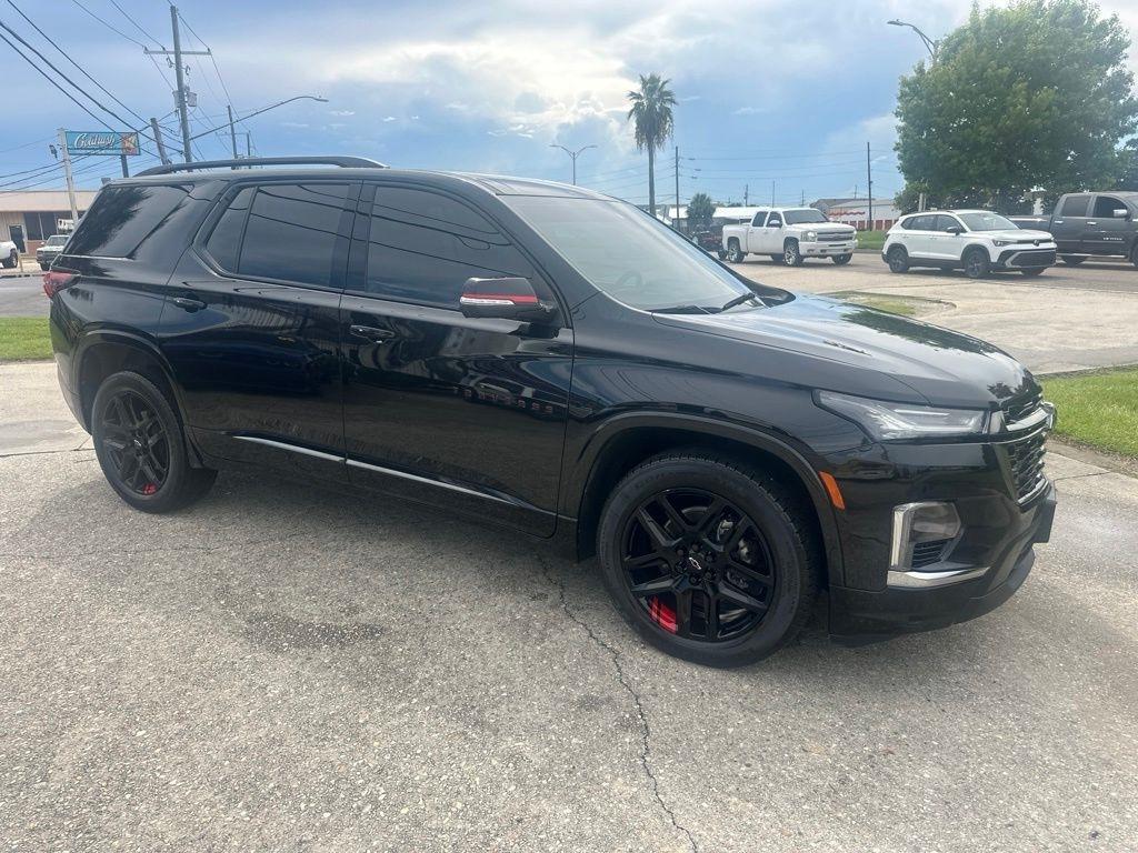 2022 Chevrolet Traverse Premier Image 3 of 21