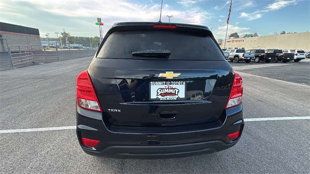 2022 Chevrolet Trax LS Image 9 of 28