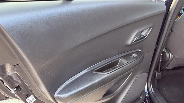 2022 Chevrolet Trax LS Image 23 of 28