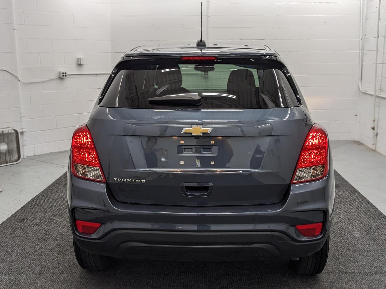 Vehicle image 7 of 27