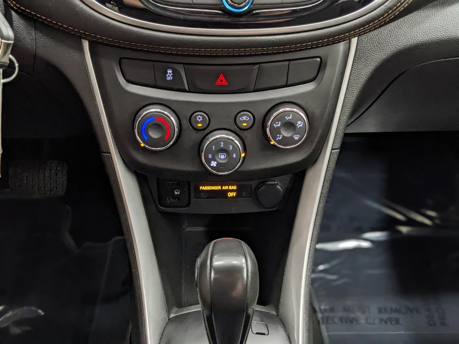 Vehicle image 23 of 27
