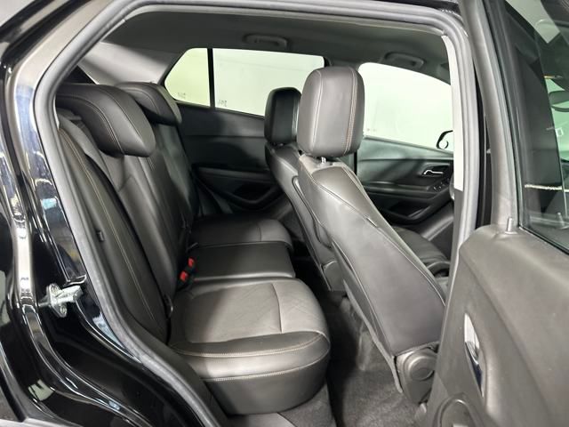 Vehicle image 25 of 27