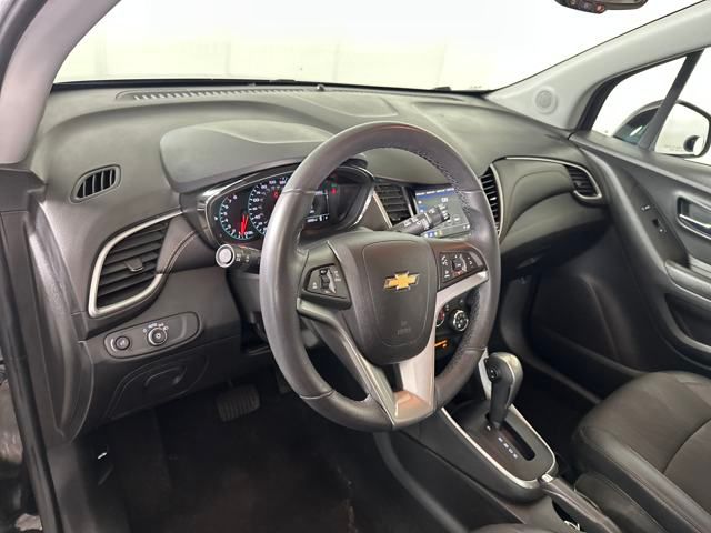 Vehicle image 13 of 27