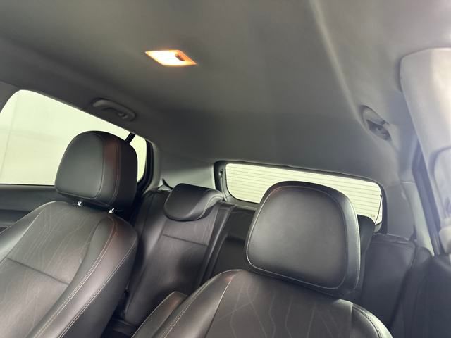 Vehicle image 12 of 27