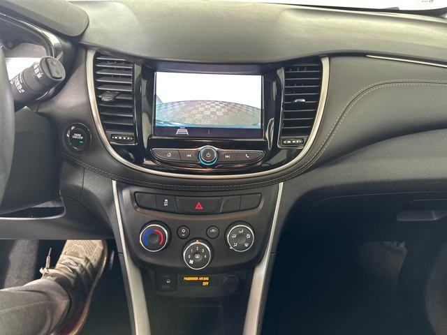 Vehicle image 21 of 27