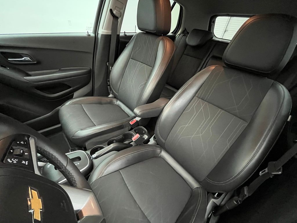 2022 Chevrolet Trax LT Image 11 of 30
