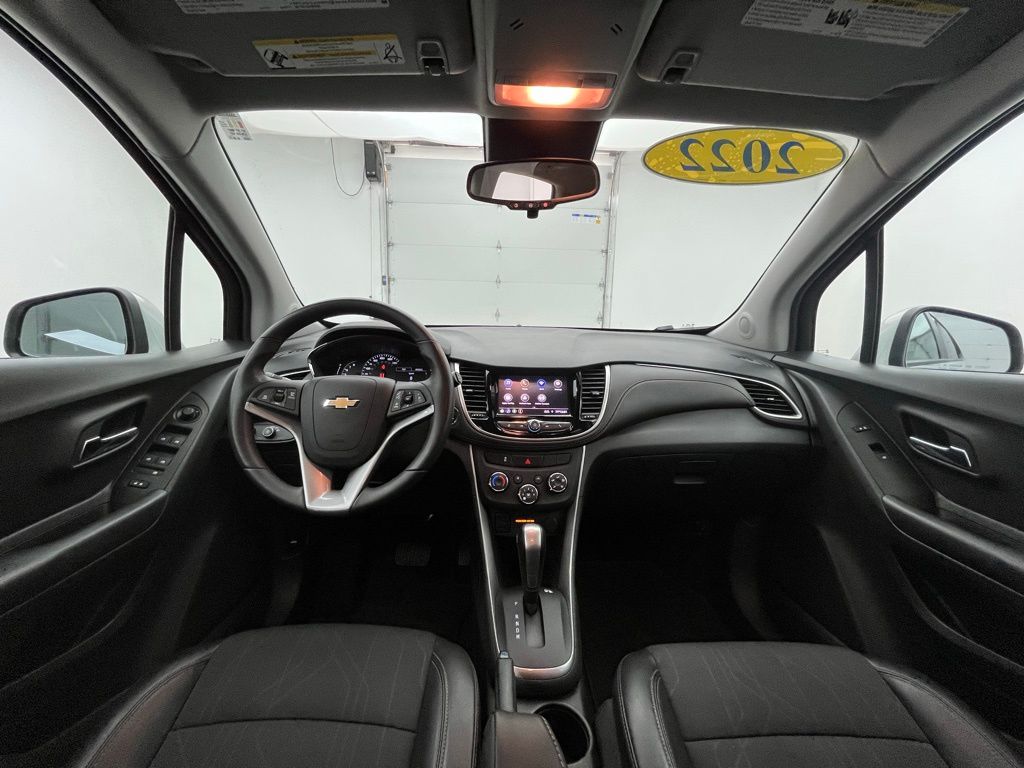 2022 Chevrolet Trax LT Image 17 of 30