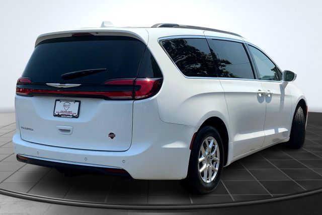 Vehicle image 4 of 40