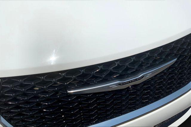 Vehicle image 14 of 40