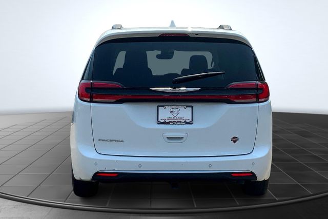 Vehicle image 6 of 40