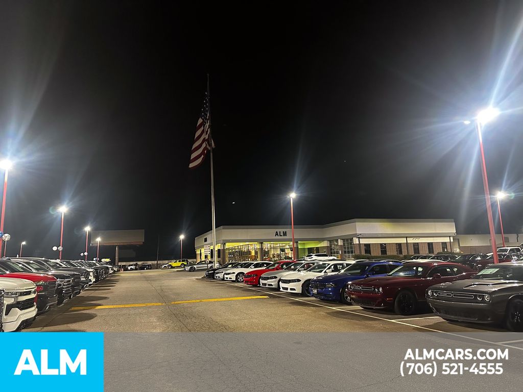 Vehicle image 9 of 47