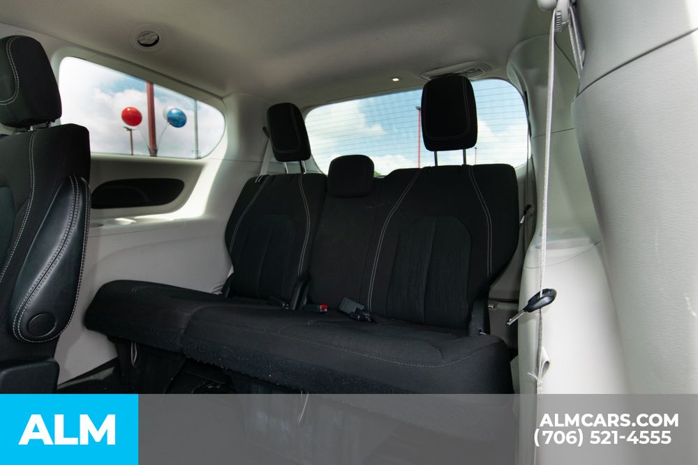Vehicle image 12 of 47