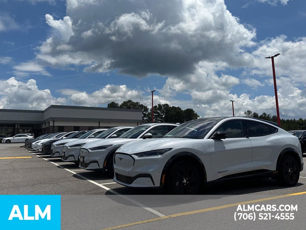 Vehicle image 29 of 47