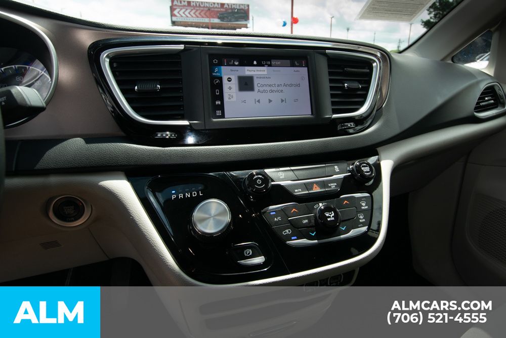 Vehicle image 18 of 47