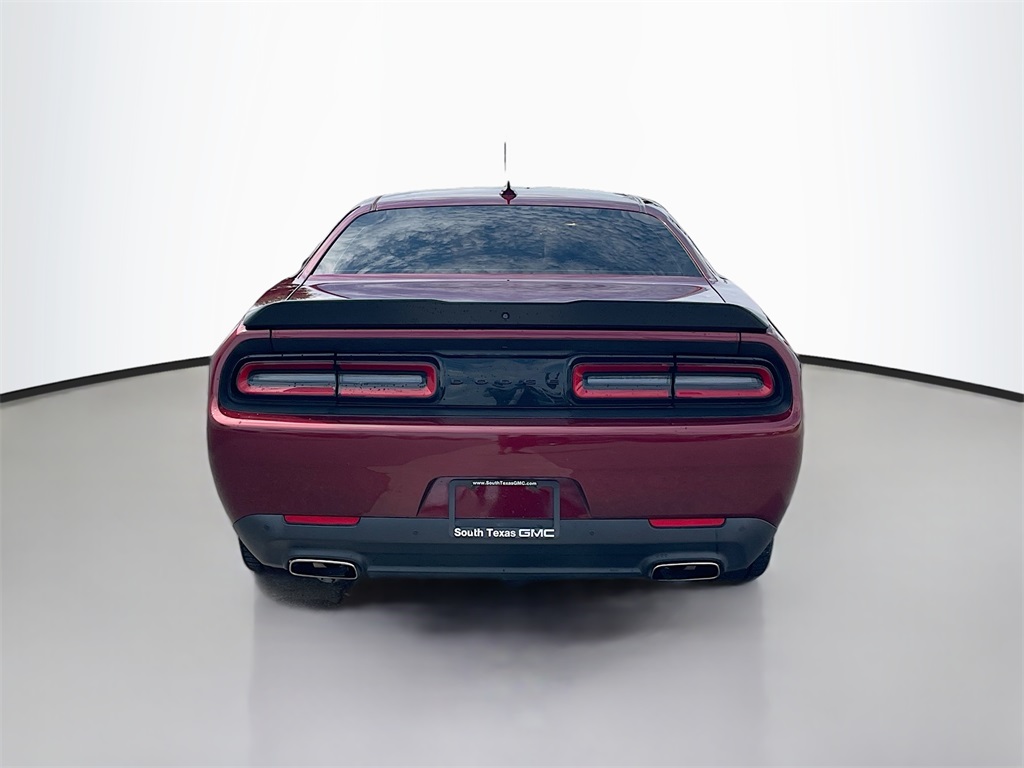 2022 Dodge Challenger GT Image 6 of 12