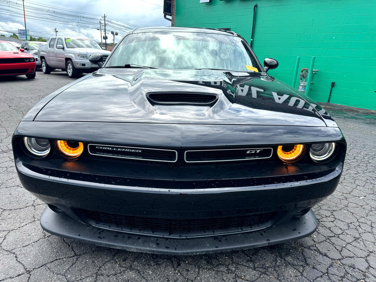 Vehicle image 10 of 28