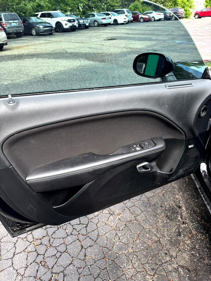 Vehicle image 11 of 28