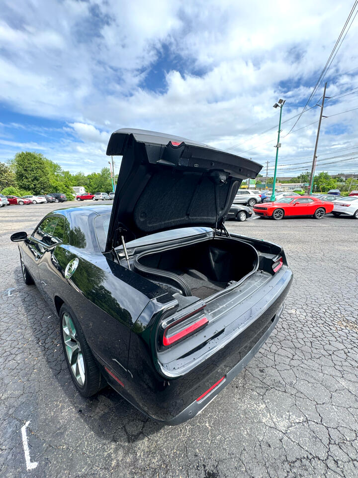 Vehicle image 6 of 28