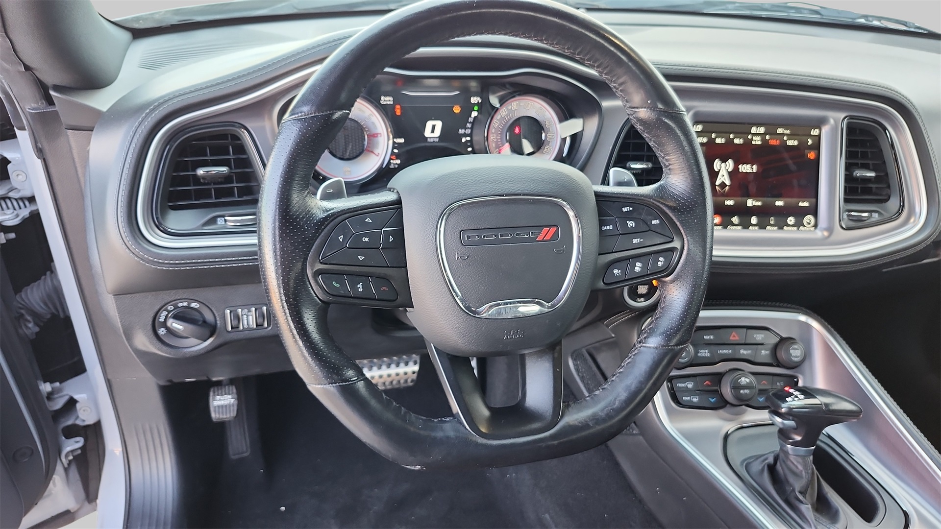 2022 Dodge Challenger R/T Scat Pack Widebody Image 18 of 40