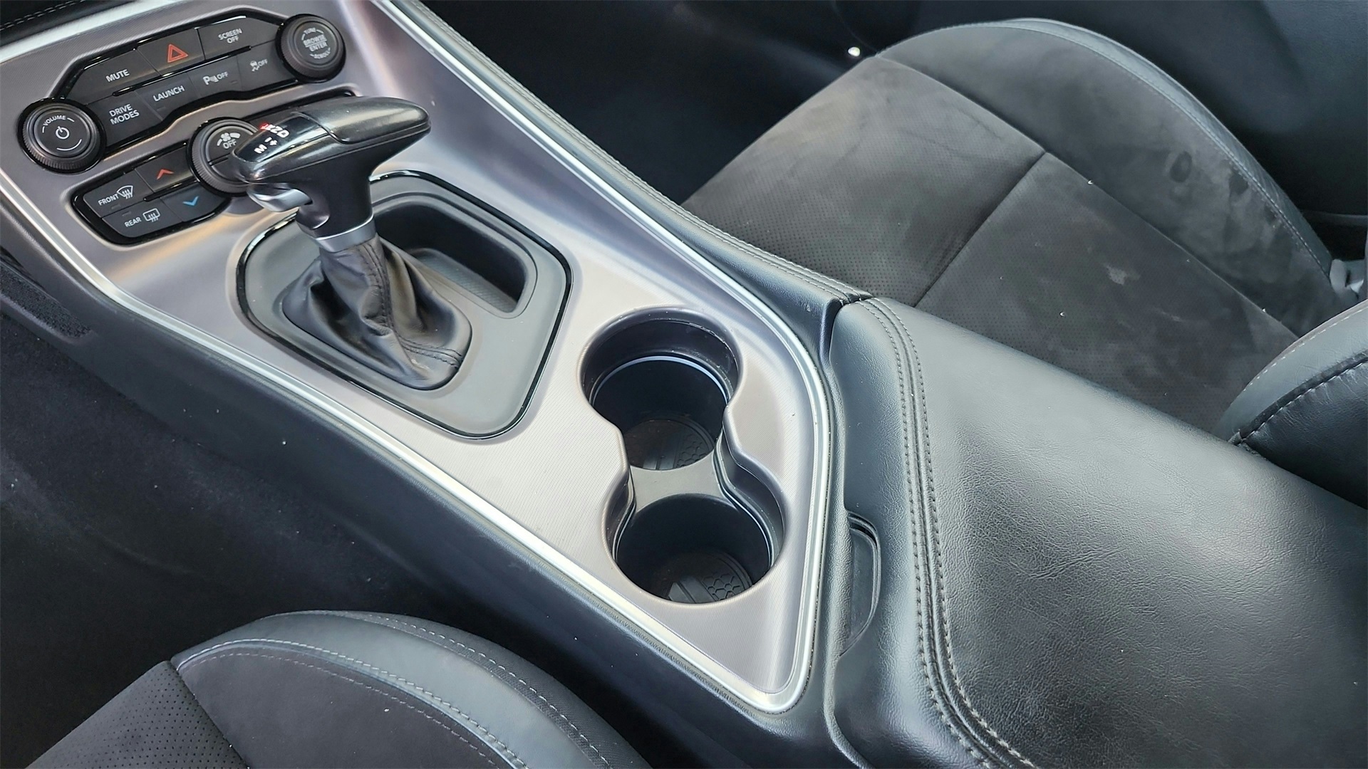 2022 Dodge Challenger R/T Scat Pack Widebody Image 23 of 40