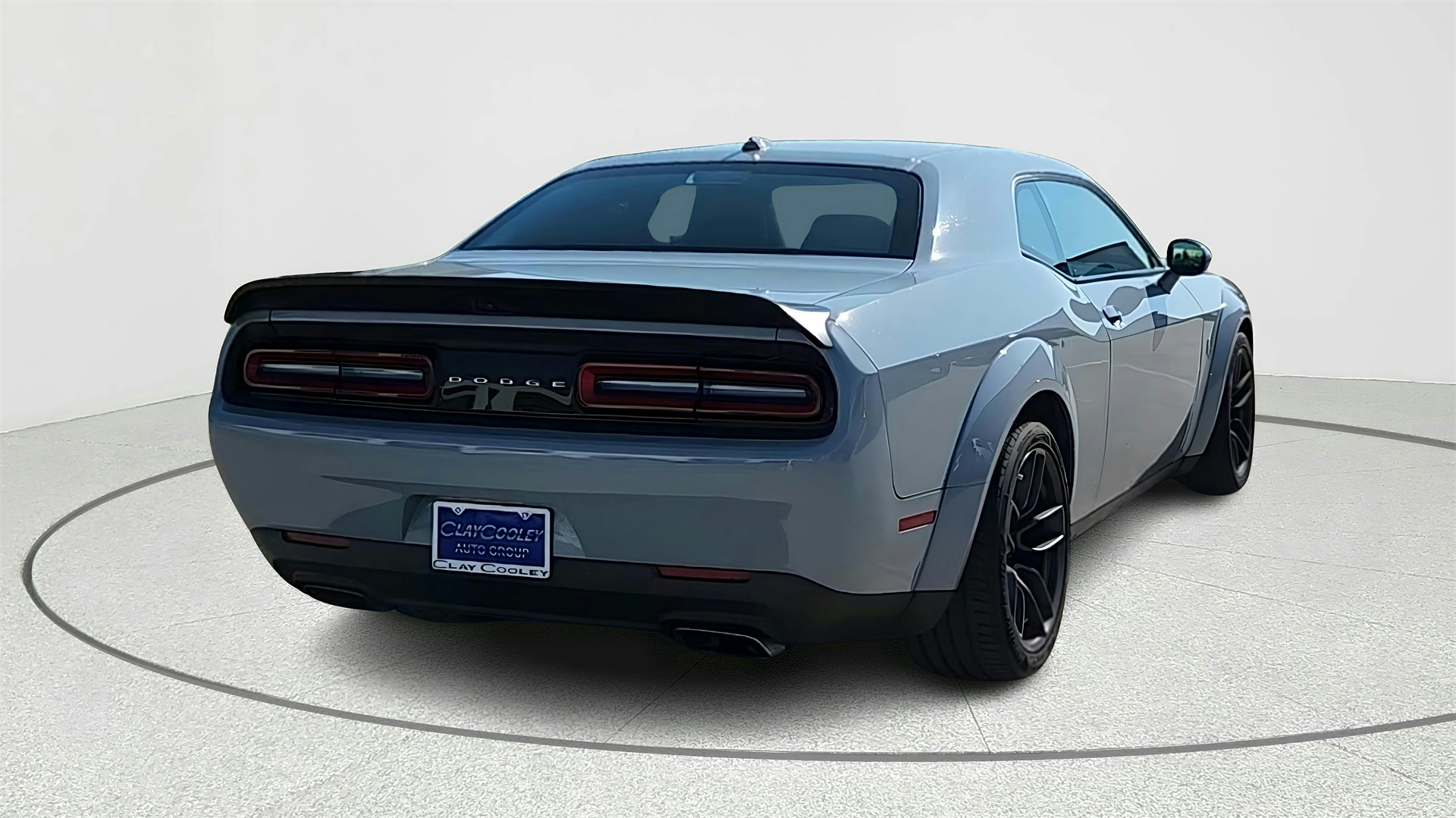 2022 Dodge Challenger R/T Scat Pack Widebody Image 5 of 40