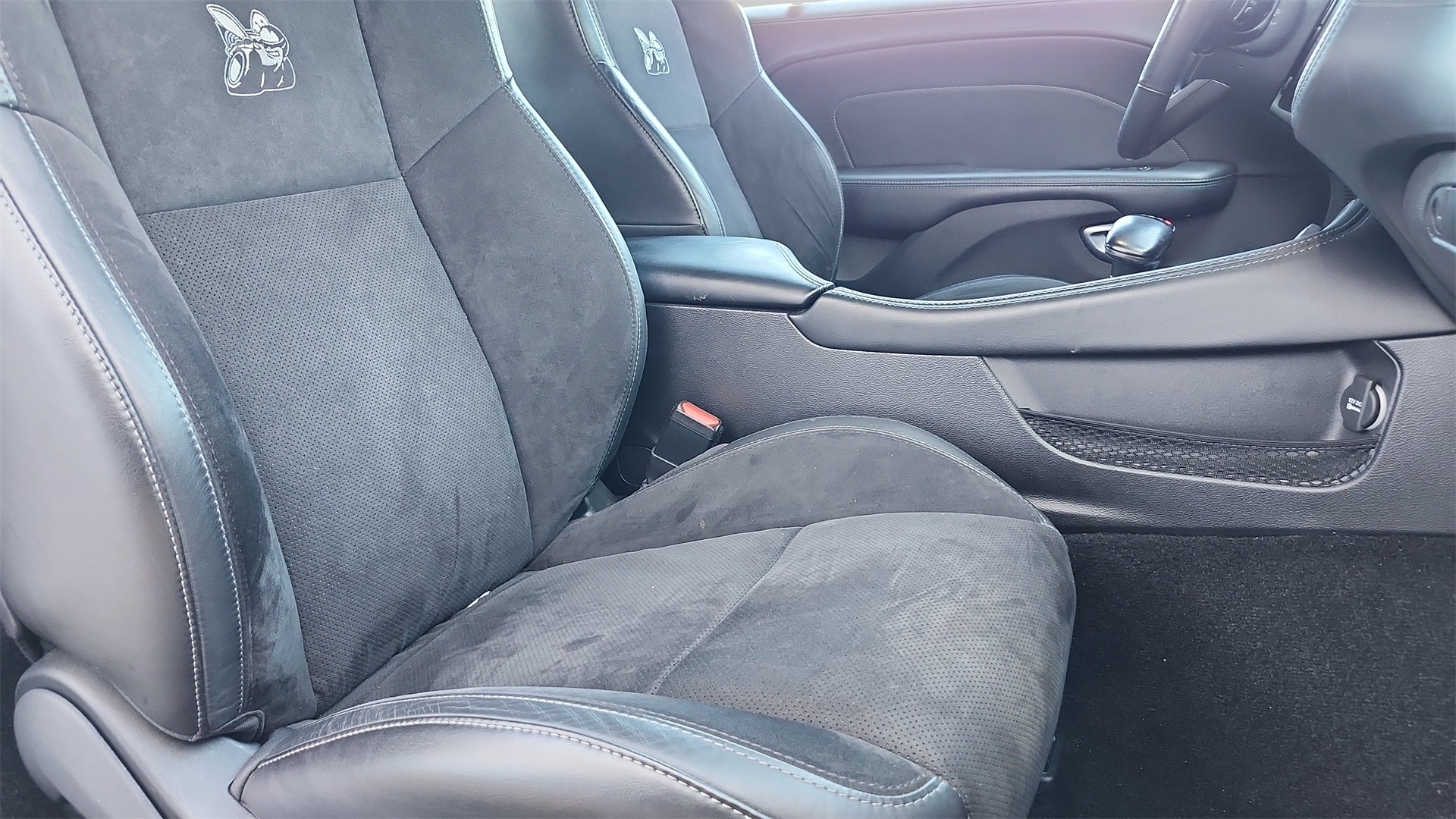 2022 Dodge Challenger R/T Scat Pack Widebody Image 14 of 40