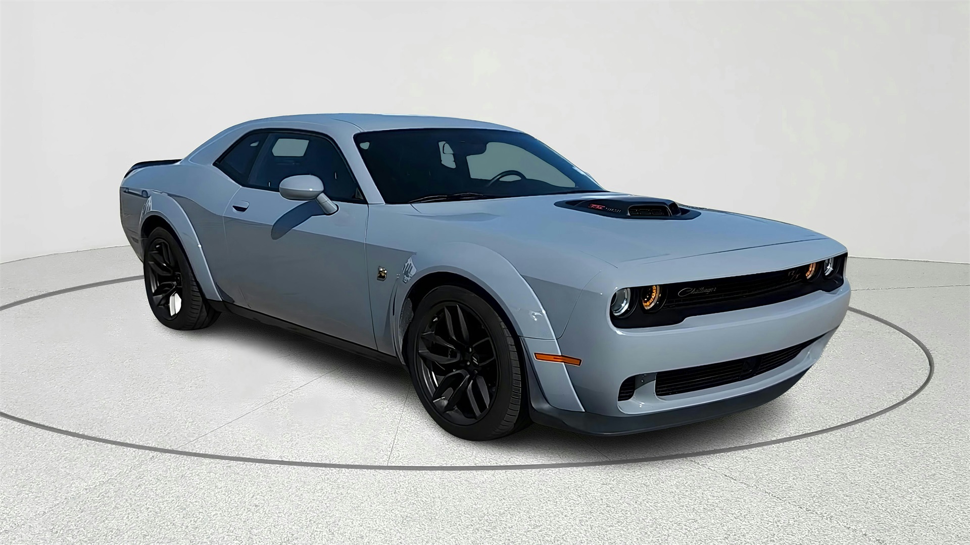 2022 Dodge Challenger R/T Scat Pack Widebody Image 2 of 40