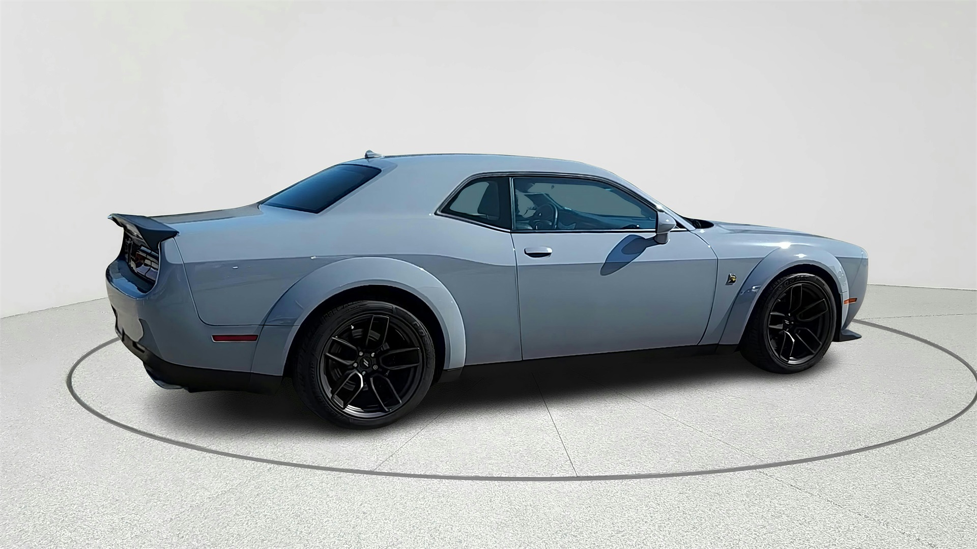 2022 Dodge Challenger R/T Scat Pack Widebody Image 4 of 40