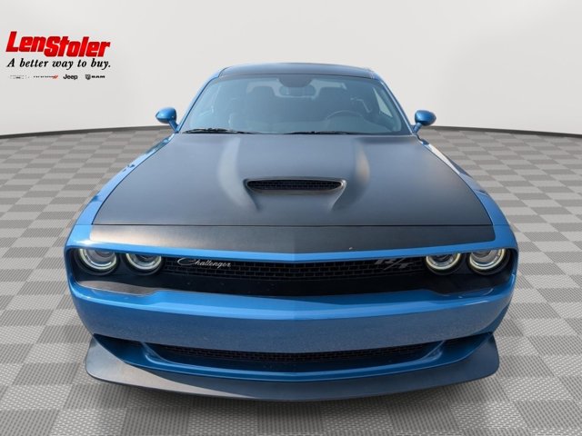 2022 Dodge Challenger R/T Scat Pack Widebody Image 2 of 37