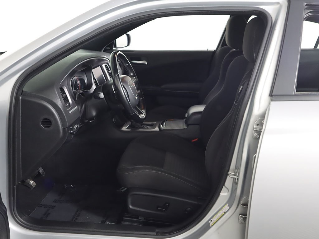 Vehicle image 22 of 51