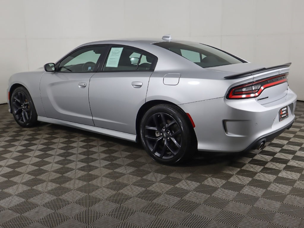 Vehicle image 9 of 51